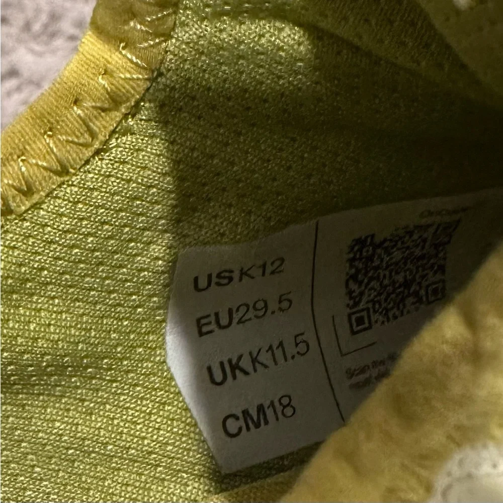 ON Kids' Lightweight Sneakers in White, Yellow & Orange